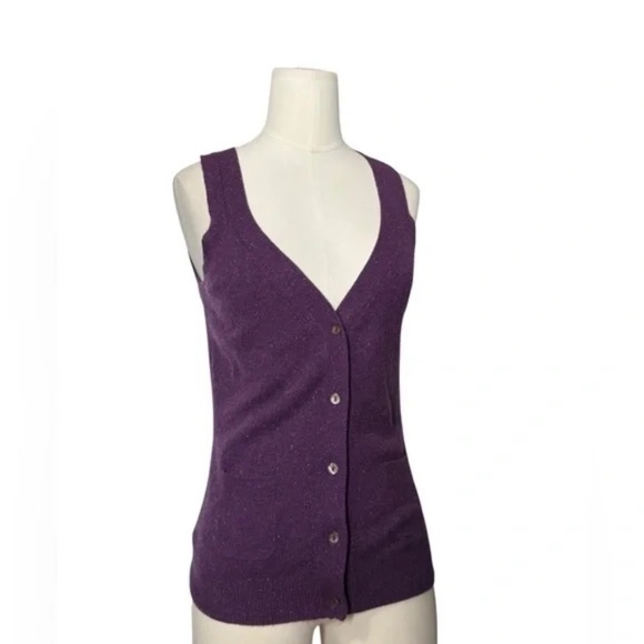 TRINA TURK | 100% Cashmere Button Down Purple Sleeveless Blouse - Picture 2 of 7